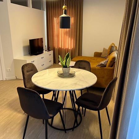 Bell Tower Apartment Плунге Екстериор снимка