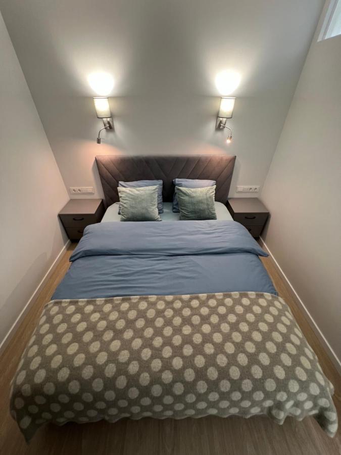 Bell Tower Apartment Плунге Екстериор снимка