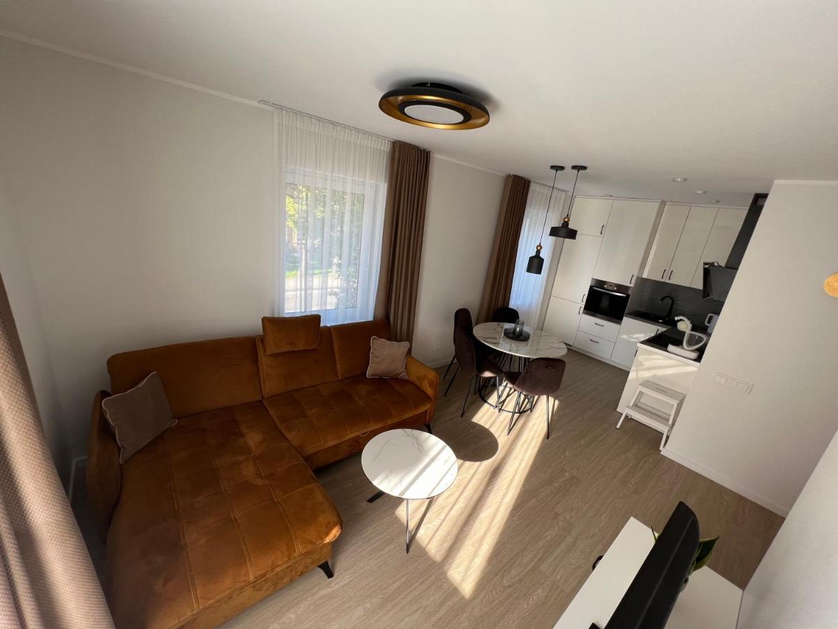 Bell Tower Apartment Плунге Екстериор снимка