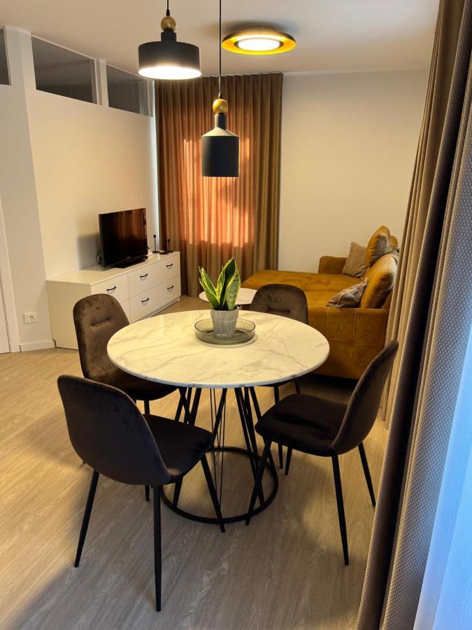 Bell Tower Apartment Плунге Екстериор снимка